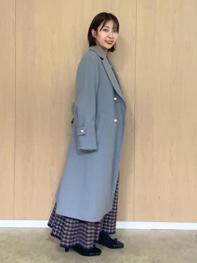 abeさんの「Couture brooch｜【大人上品・ベルト付き】パール調釦チェスターコート」を使ったコーディネート