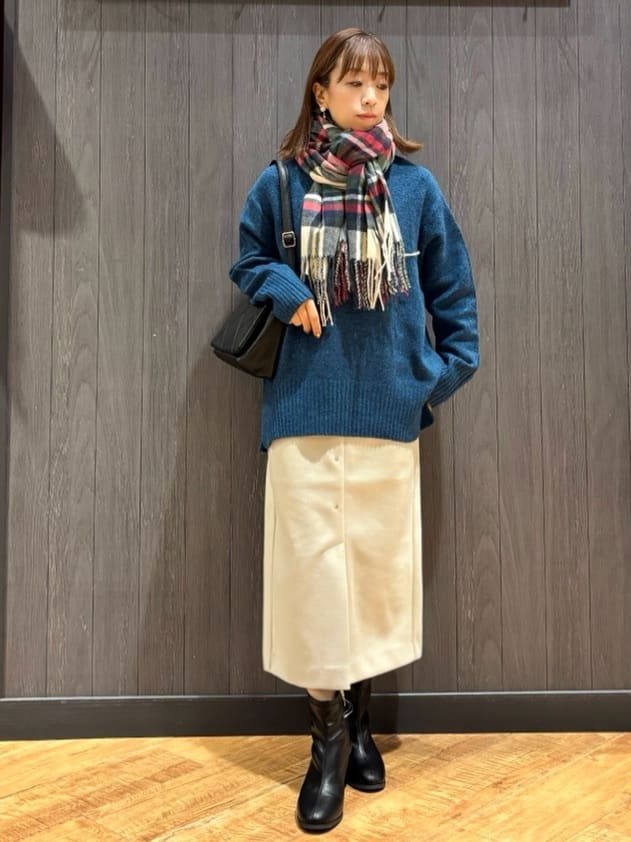 meiさんの「SHOO･LA･RUE｜【S-LL/あったか】すらりときれい見え ベイカー風ナロースカート」を使ったコーディネート