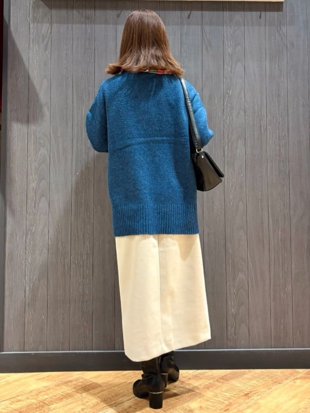 meiさんの「SHOO･LA･RUE｜【S-LL/あったか】すらりときれい見え ベイカー風ナロースカート」を使ったコーディネート