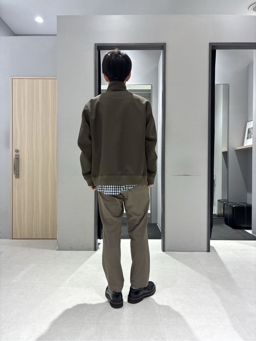 わいずみさんの「TAKEO KIKUCHI｜【JUST ONE LAYER】ダウンファブリック ジップアップ リブ ブルゾン」を使ったコーディネート