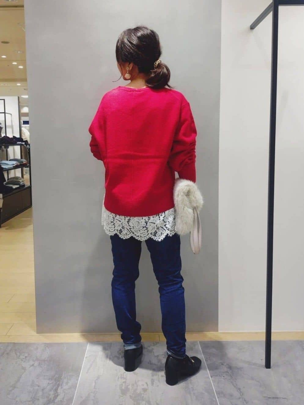 TOMOMIさんの「INDIVI｜スクエアトップロングネックレス」を使ったコーディネート