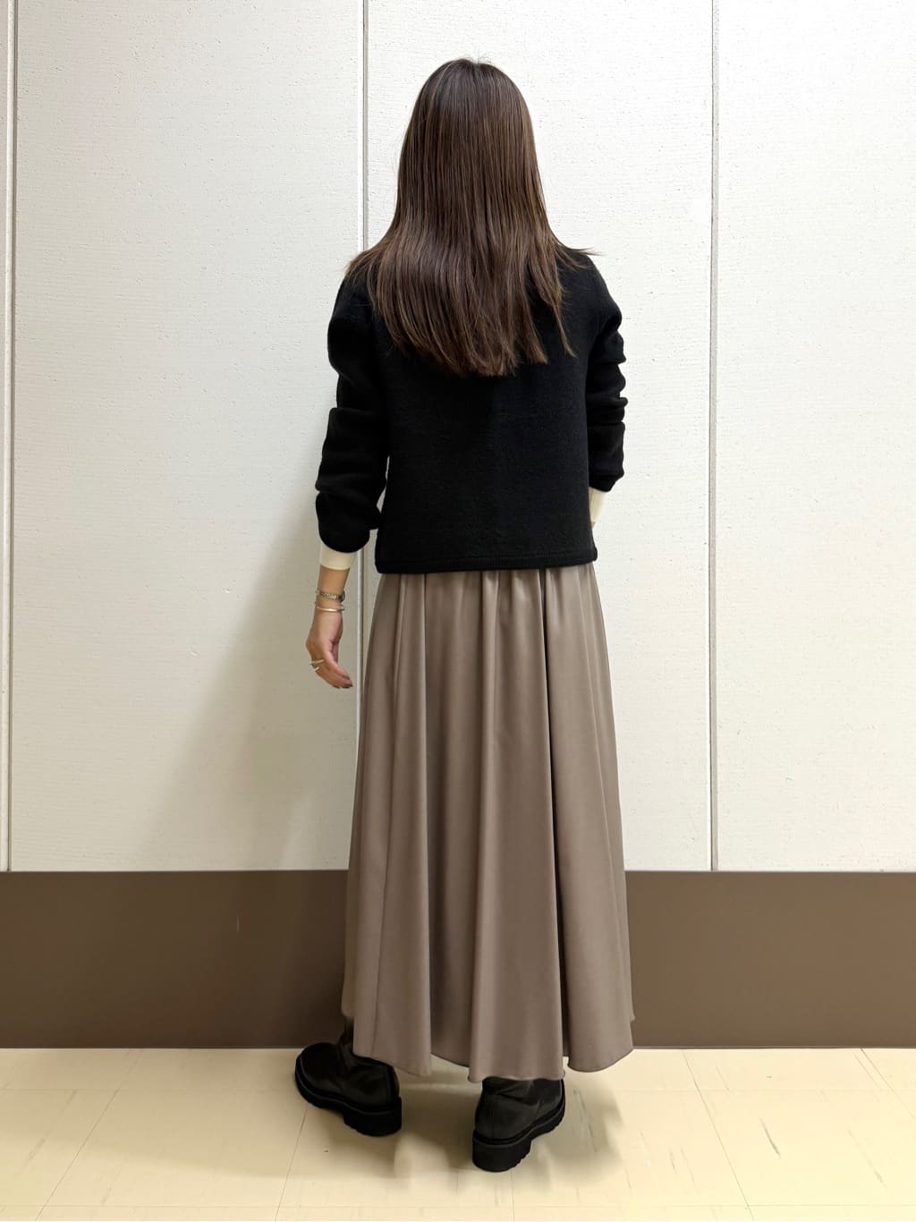 mamiさんの「INDIVI｜【ミニブークレ素材】ジャケットライクカーディガン」を使ったコーディネート