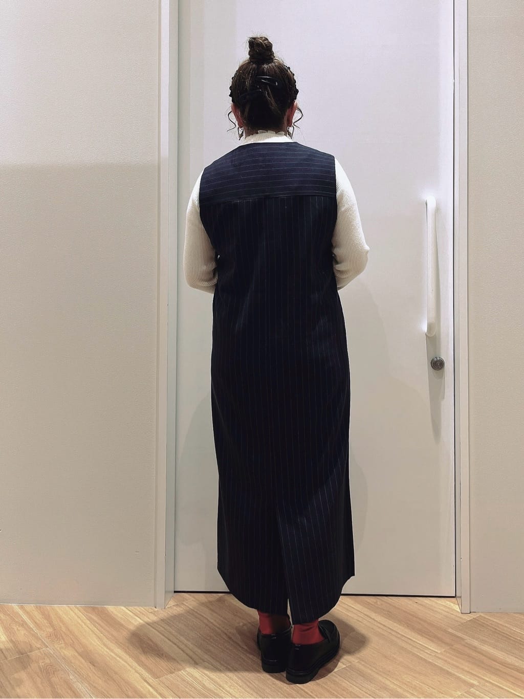 テトさんの「grove｜【2WAY/美シルエット】着こなし自在のジャンドレワンピース」を使ったコーディネート