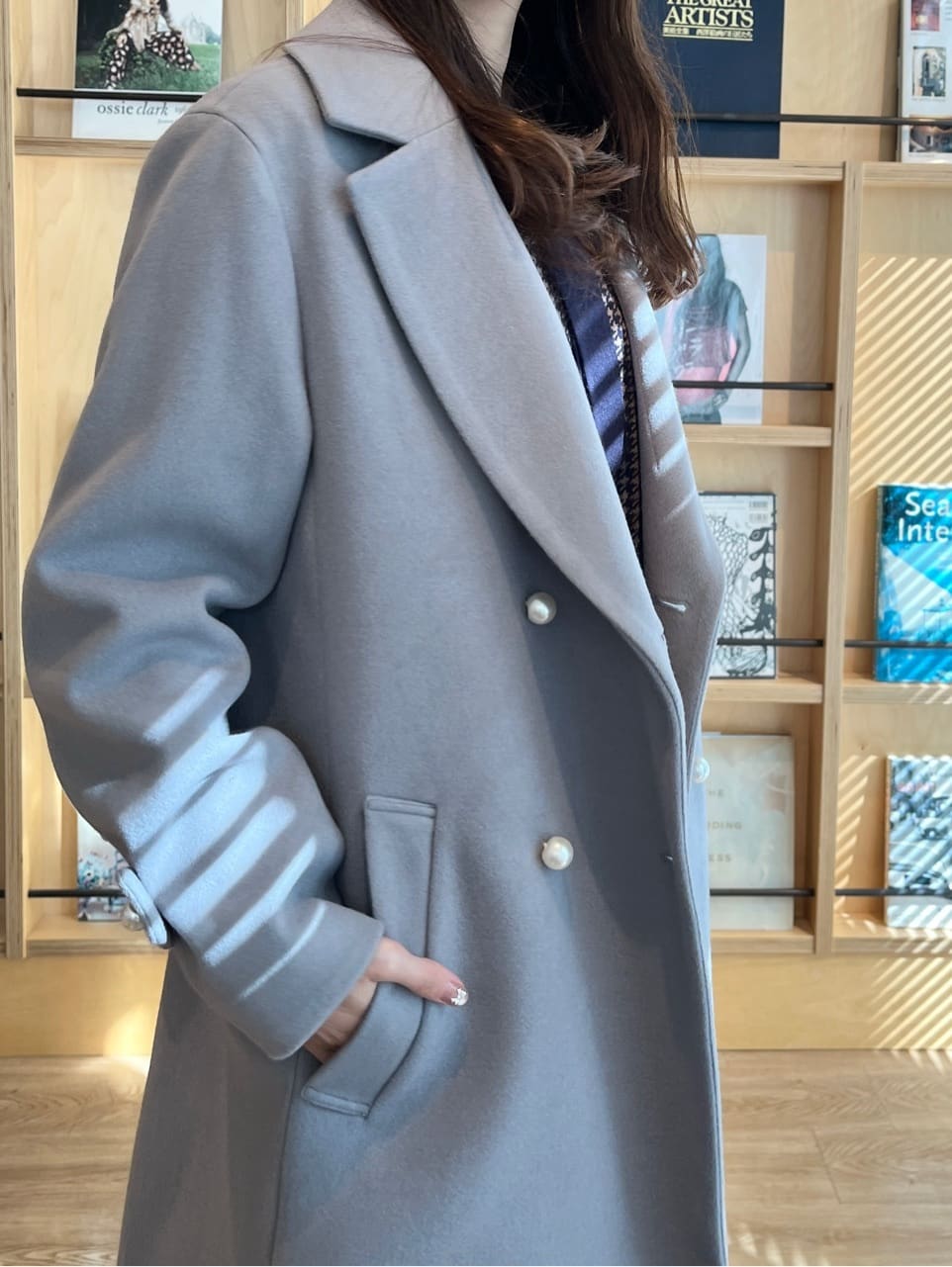 はばさんの「Couture brooch｜【大人上品・ベルト付き】パール調釦チェスターコート」を使ったコーディネート