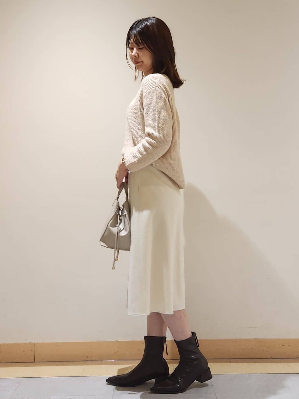 yukaさんの「COUP DE CHANCE｜【手洗い可】スパンコール付ニットトップス」を使ったコーディネート