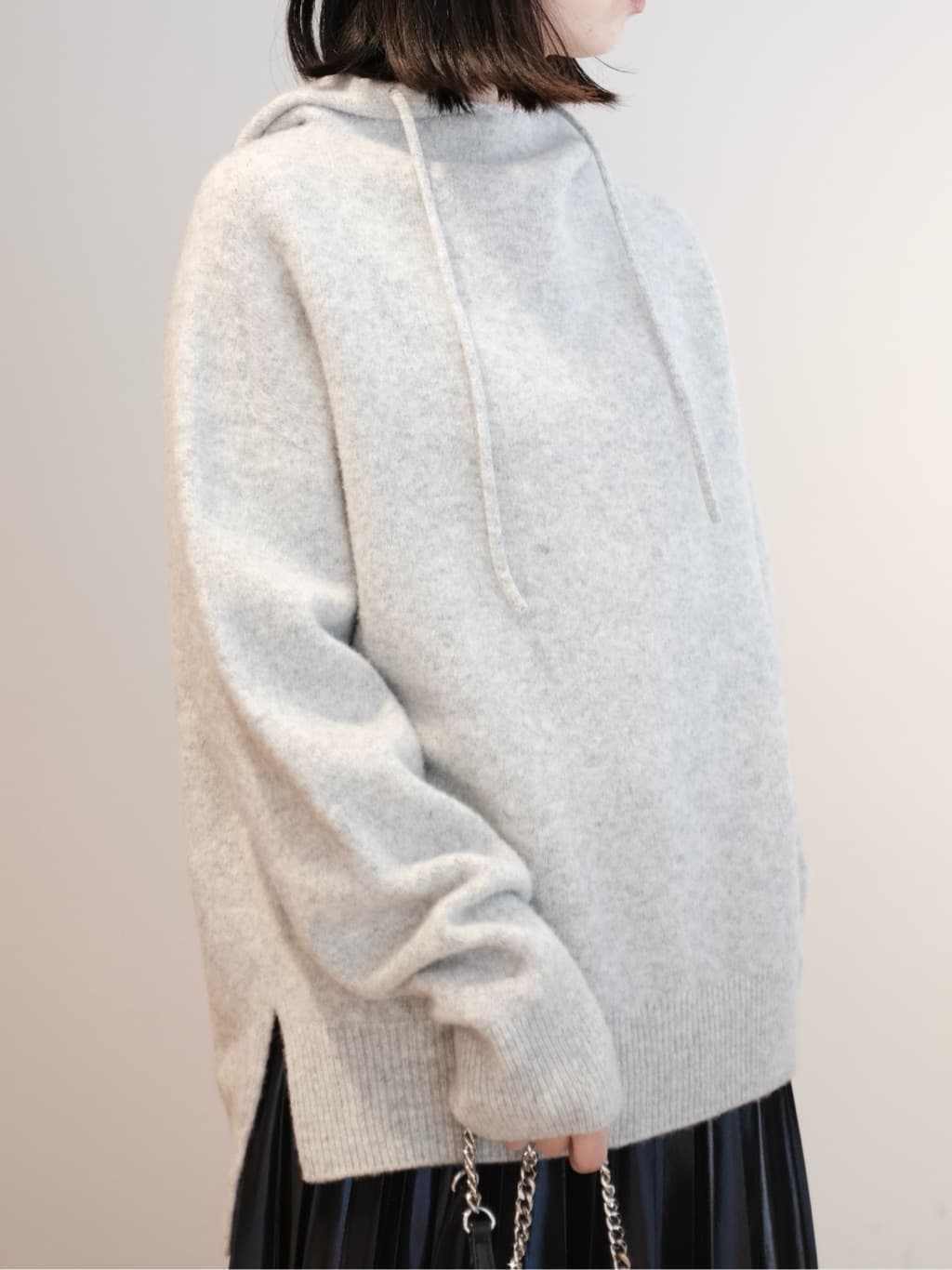 Kishimotoさんの「DRESSTERIOR｜◆【洗える/ストレッチ性/オンオフ】箔プリントプリーツスカート」を使ったコーディネート
