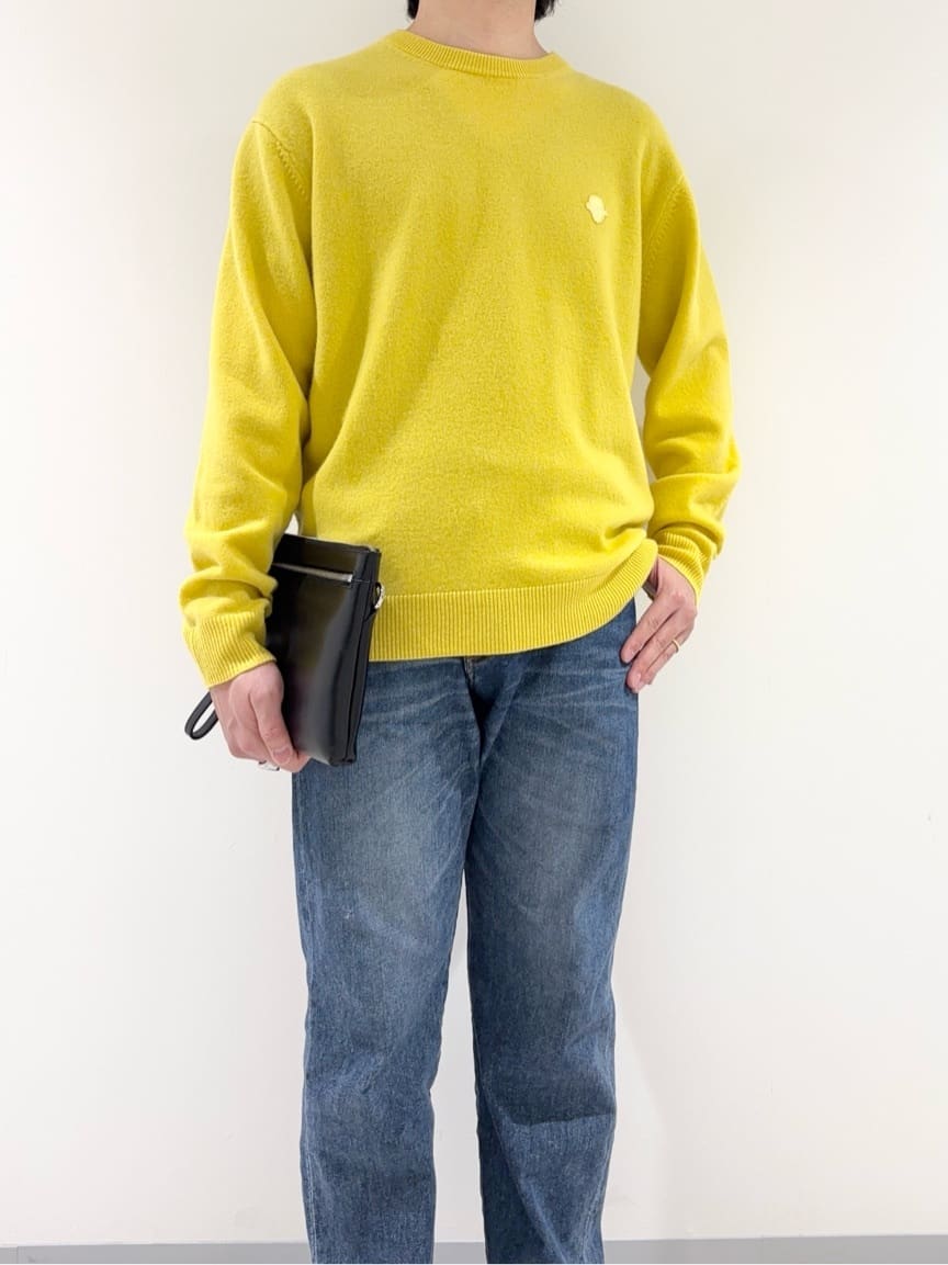 及川さんの「TAKEO KIKUCHI｜【Air Palette Knit】ワンポイント カラーニット プルオーバー」を使ったコーディネート