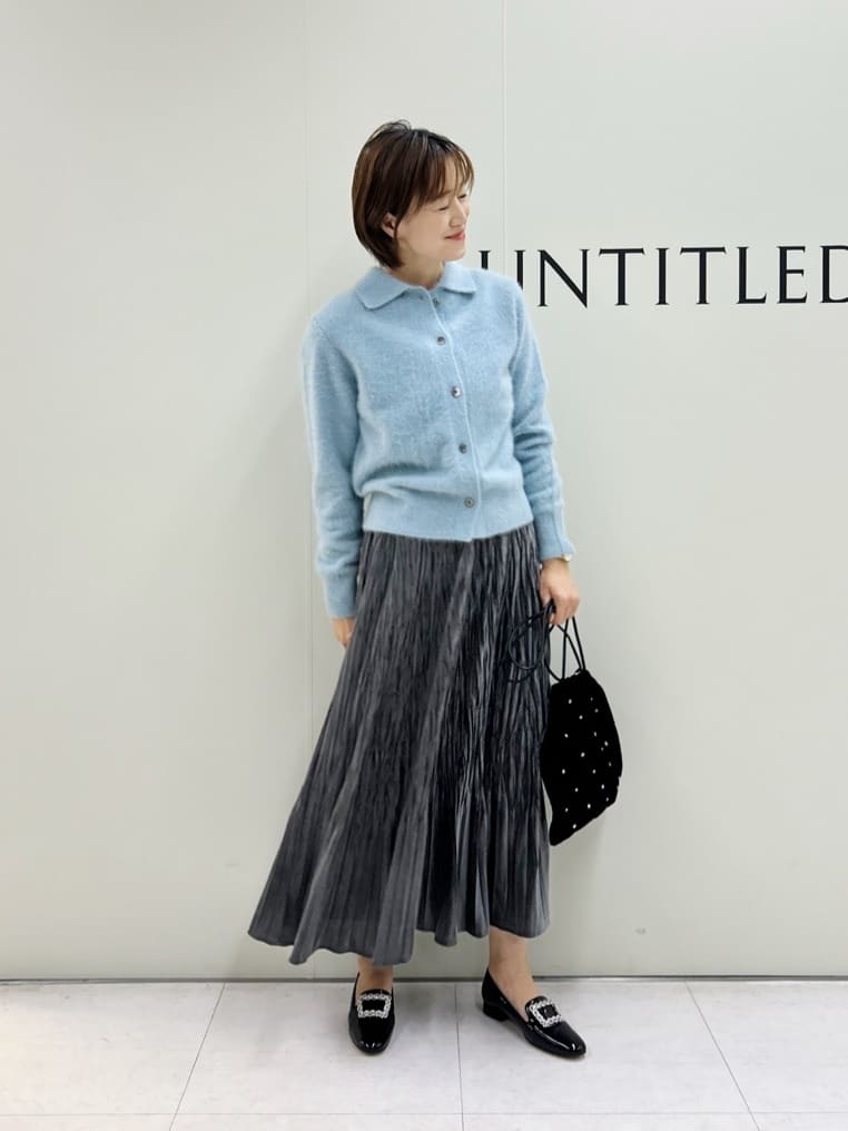 Mikiさんの「UNTITLED｜【ふわふわニット/オンオフ使える】フォックスカシミヤ衿付きカーディガン」を使ったコーディネート