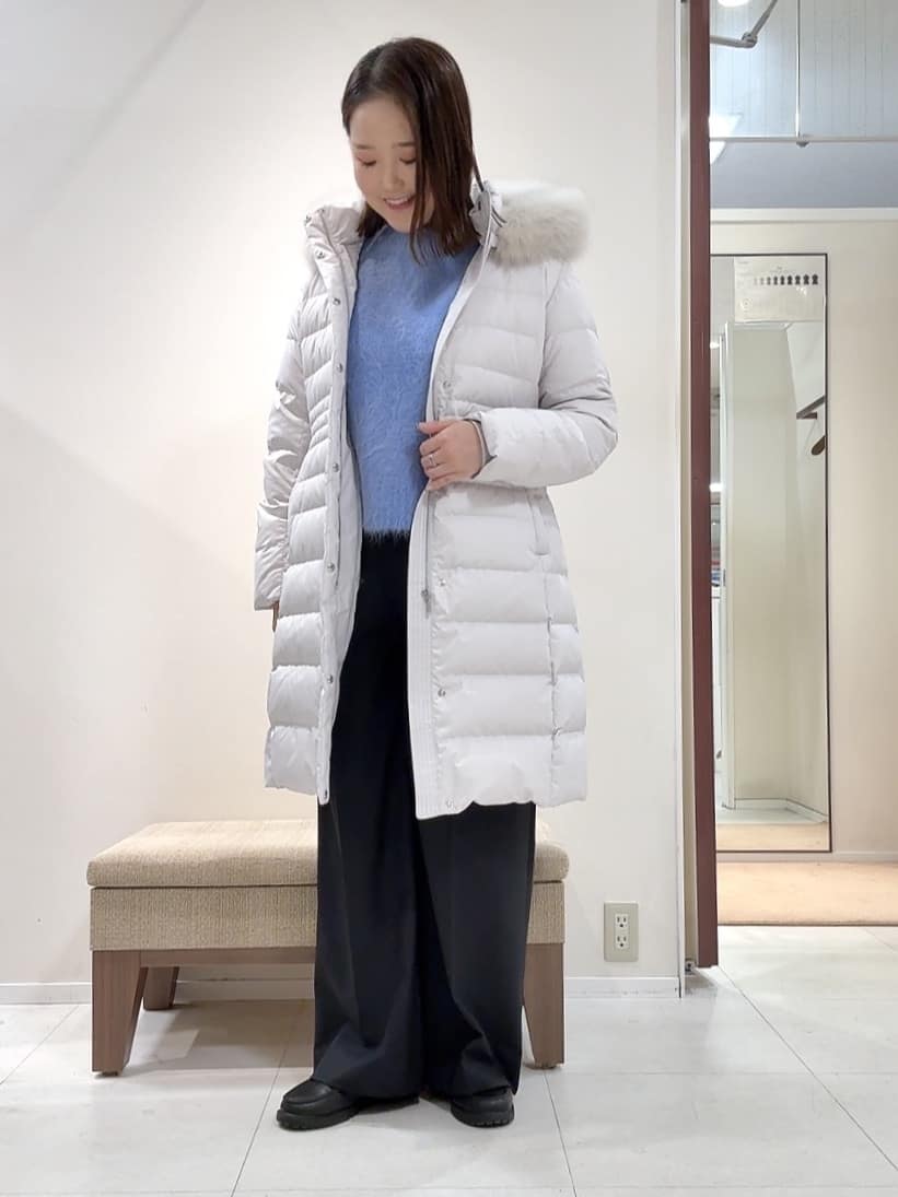 YUIさんの「UNTITLED｜【はっ水機能/フード取り外し可/防寒】ロングダウンコート」を使ったコーディネート