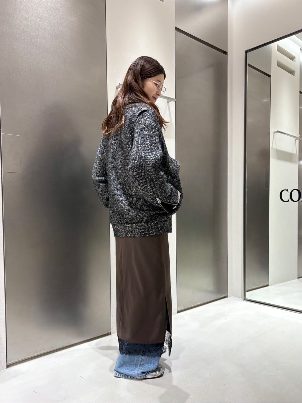 iwamiさんの「CODE A｜zip form cardigan」を使ったコーディネート