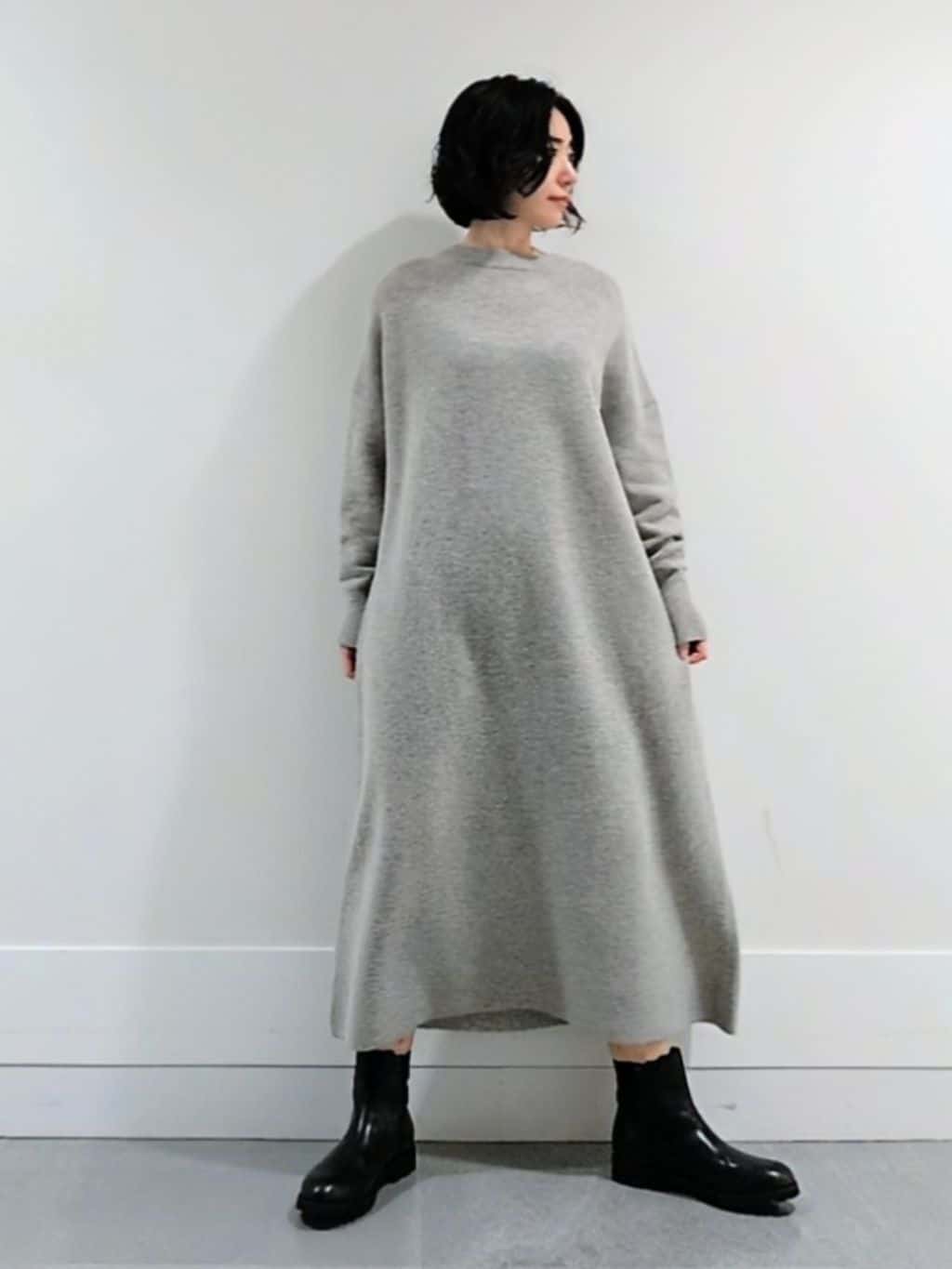 ミズタさんの「UNTITLED｜【はっ水機能/フード取り外し可/防寒】ロングダウンコート」を使ったコーディネート