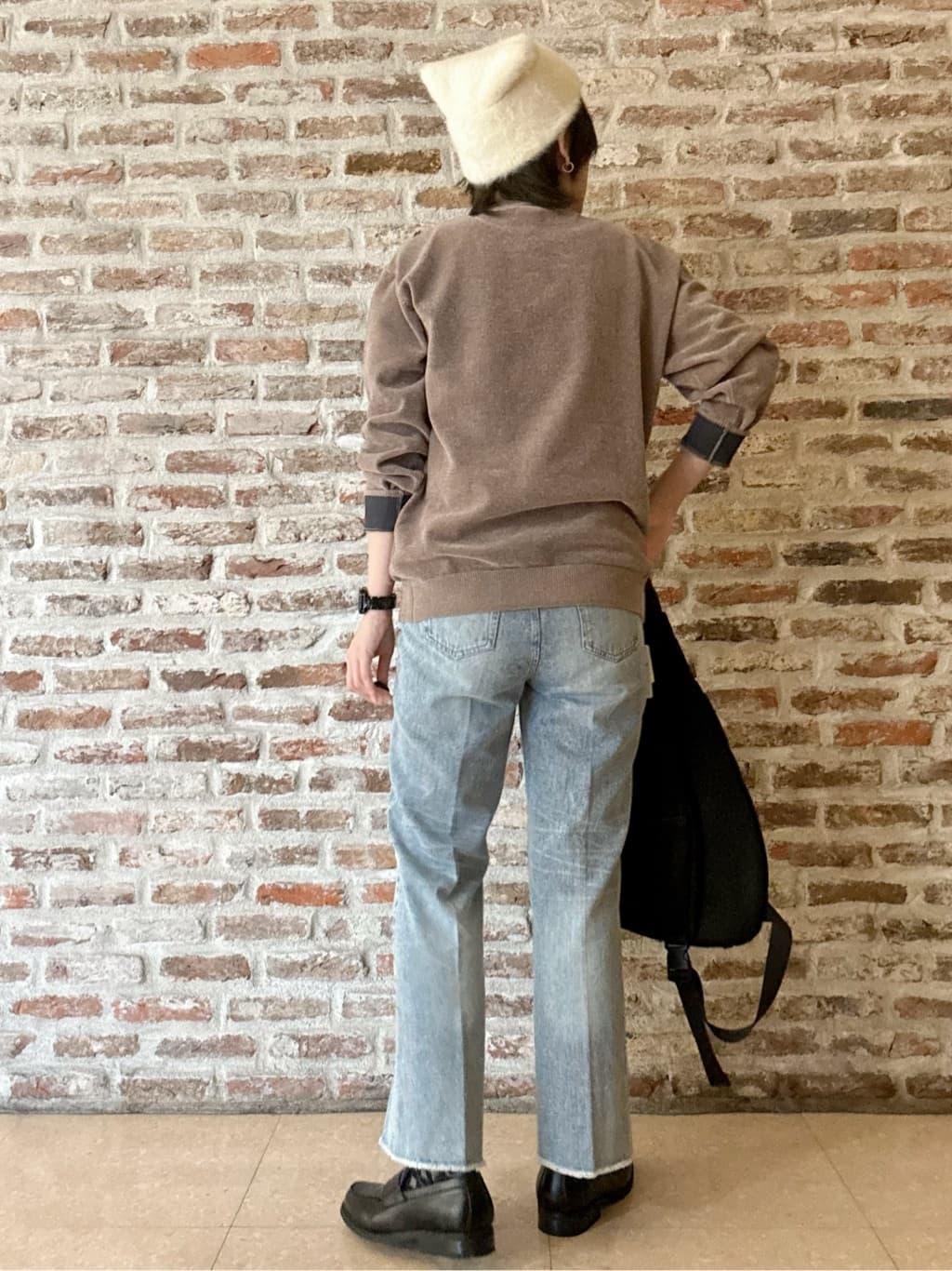 しばさんの「THE SHOP TK｜【触れるたびに心地良い】ライトモールニット　洗濯機OK/ユニセックスでおすすめ！」を使ったコーディネート