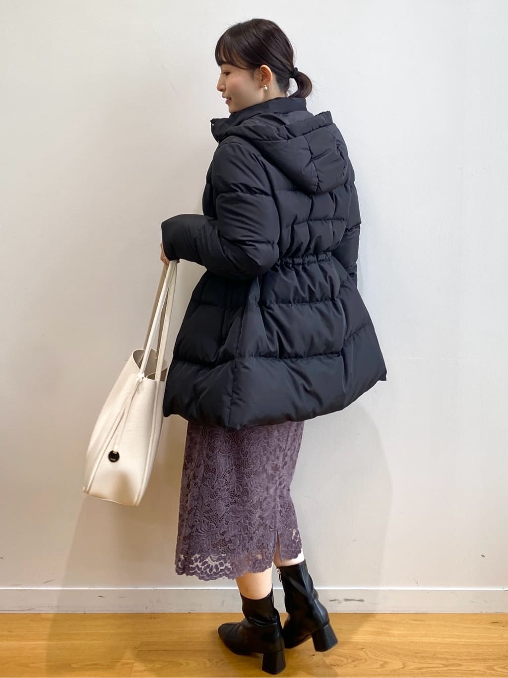 みさかさんの「index｜KAWADAダウンドロストミドルコート【撥水／洗濯機OK／2WAY／静電気防止裏地】《XS～3L》」を使ったコーディネート