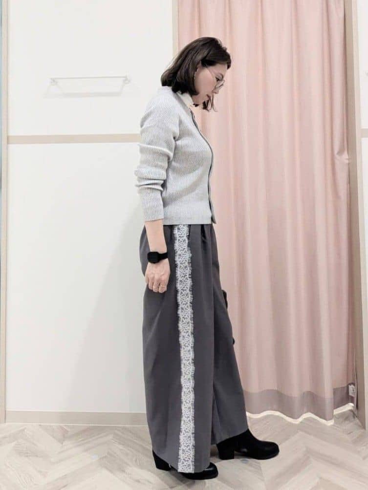 miyuさんの「SHOO･LA･RUE｜サイドレースワイドパンツ」を使ったコーディネート