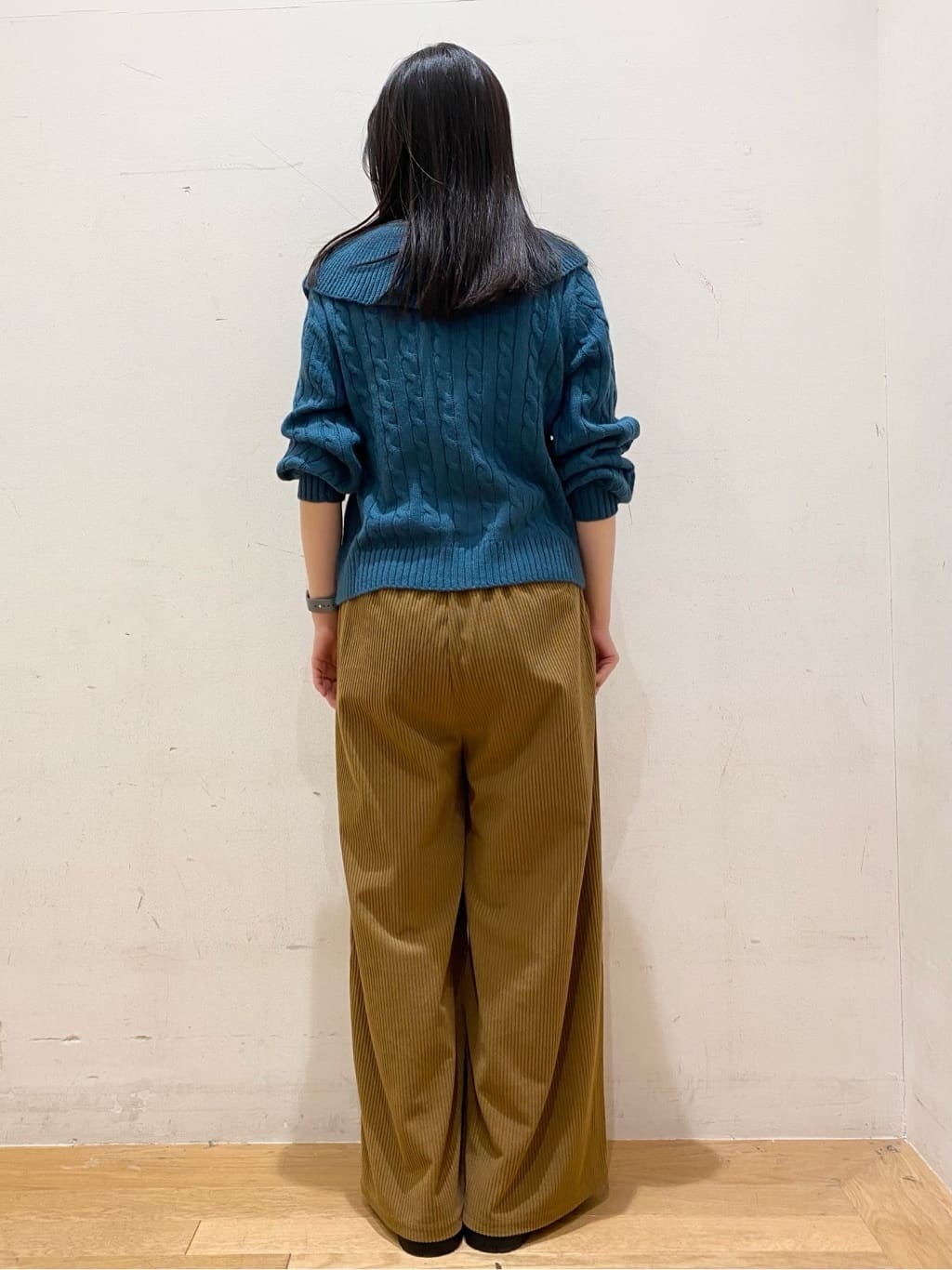 みなみさんの「OPAQUE.CLIP｜ビック襟ケーブルニット【洗濯機OK／抗ピル】」を使ったコーディネート