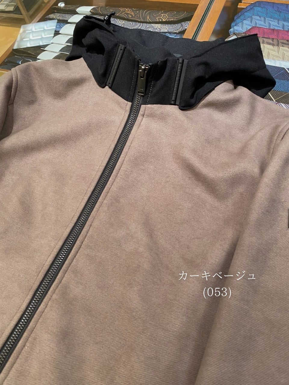 小南大和さんの「TAKEO KIKUCHI｜【JUST ONE LAYER】ダウンファブリック ジップアップ フード ブルゾン」を使ったコーディネート