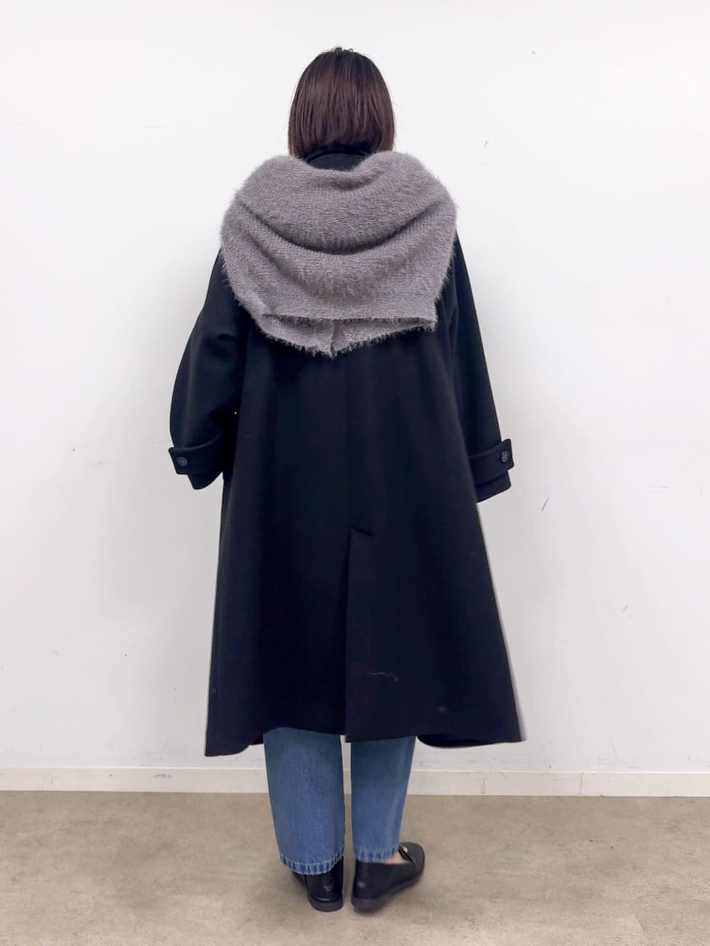 𝐜𝐡𝐢𝐤𝐚さんの「SHOO･LA･RUE｜【S-LL】程よくゆったりな 柔らかデニムテーパードパンツ」を使ったコーディネート