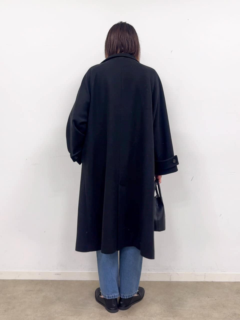 𝐜𝐡𝐢𝐤𝐚さんの「SHOO･LA･RUE｜【S-LL】程よくゆったりな 柔らかデニムテーパードパンツ」を使ったコーディネート