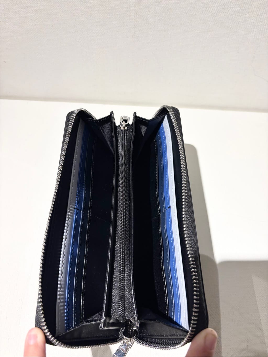 nanamiさんの「THE SHOP TK｜サフィアーノミニサコッシュ」を使ったコーディネート