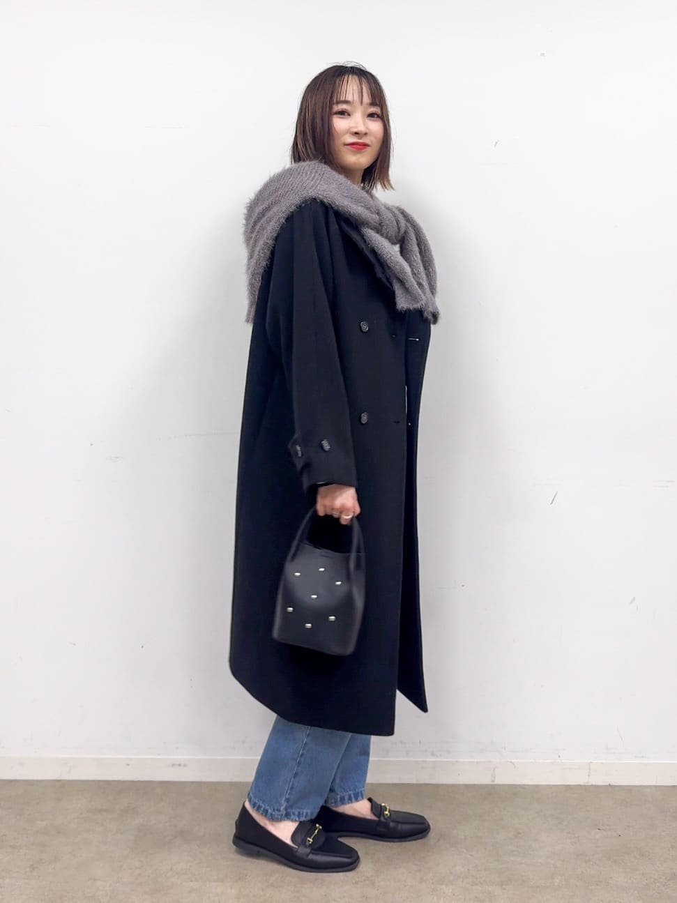 𝐜𝐡𝐢𝐤𝐚さんの「SHOO･LA･RUE｜【S-LL】程よくゆったりな 柔らかデニムテーパードパンツ」を使ったコーディネート