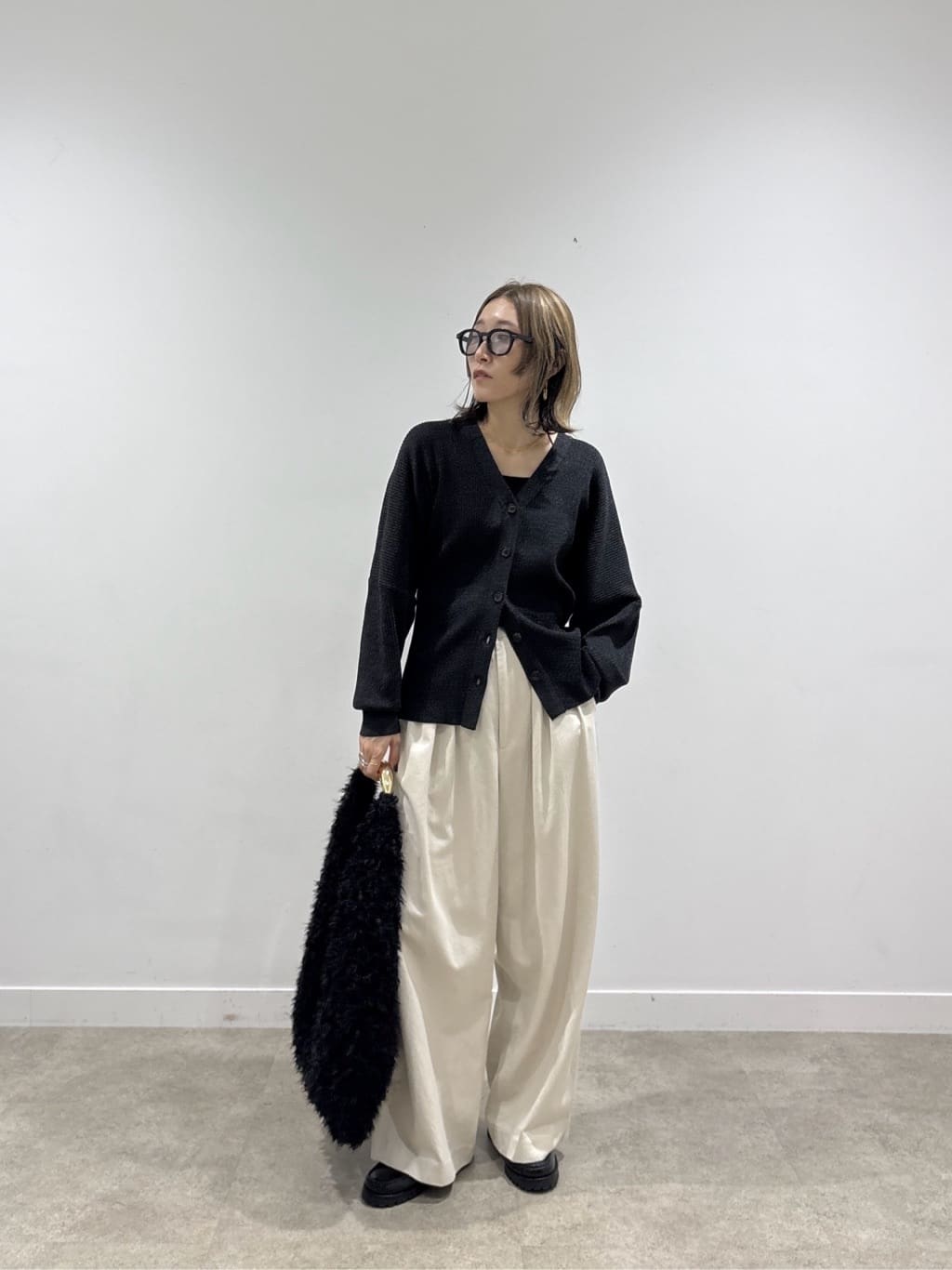 kotakiさんの「INDIVI｜【LE VERNIS】メタルハンドルトートバッグ」を使ったコーディネート