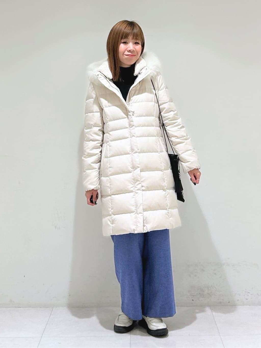 tsuyuさんの「INDIVI｜【洗える／毛玉になりにくい】エクストラファインウール ハイネックニット」を使ったコーディネート