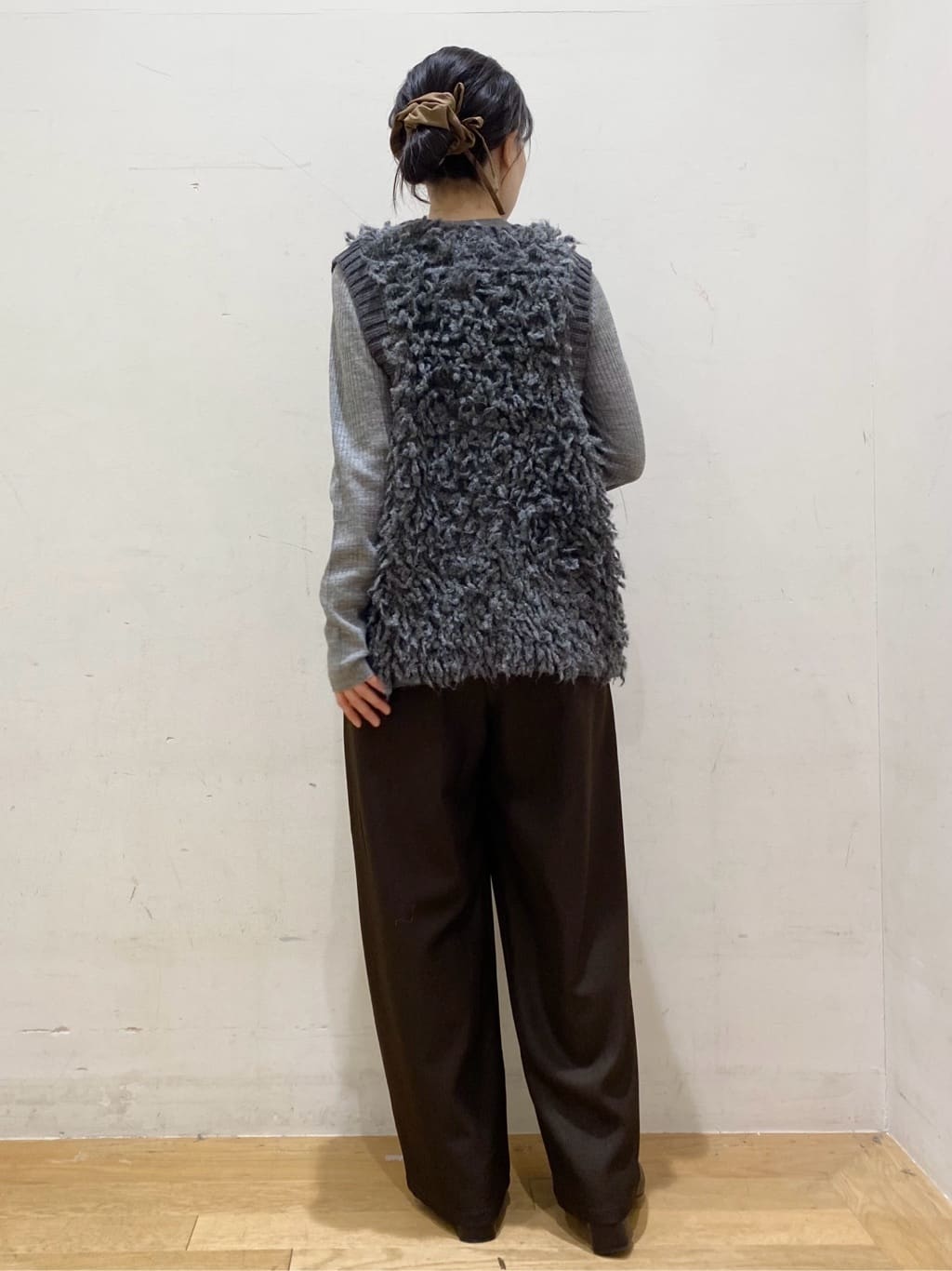 みなみさんの「OPAQUE.CLIP｜ループヤーンニットベスト【洗濯機OK】」を使ったコーディネート