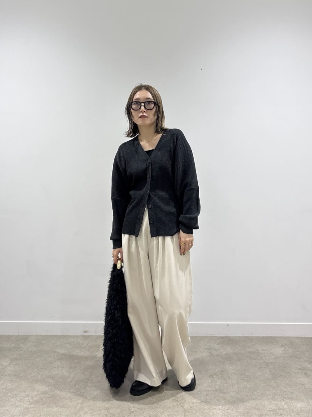 kotakiさんの「INDIVI｜【LE VERNIS】メタルハンドルトートバッグ」を使ったコーディネート