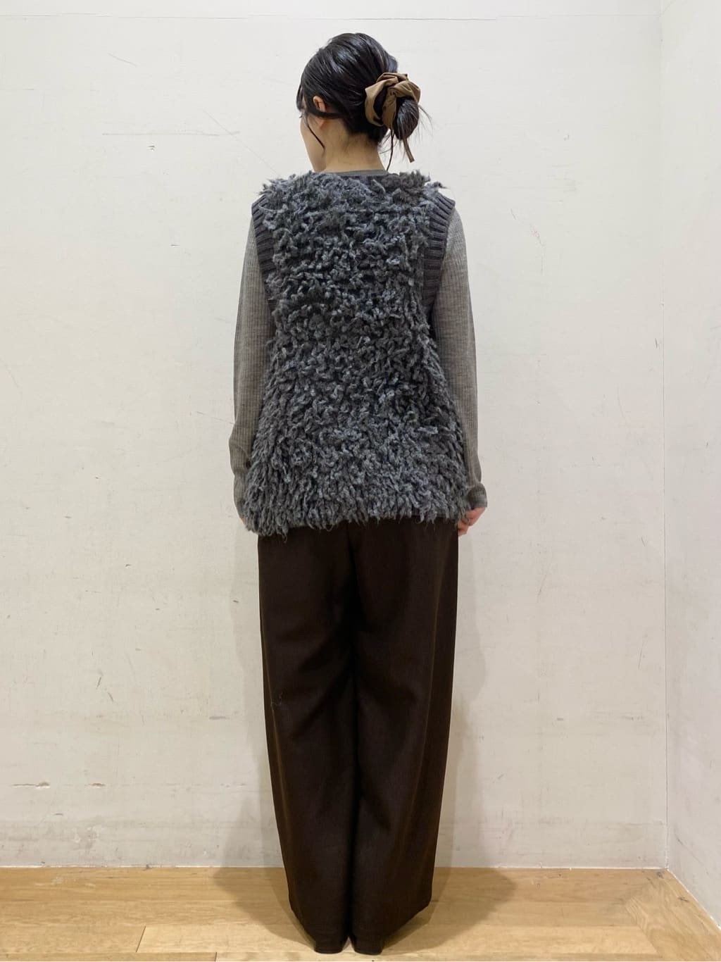 みなみさんの「OPAQUE.CLIP｜ループヤーンニットベスト【洗濯機OK】」を使ったコーディネート