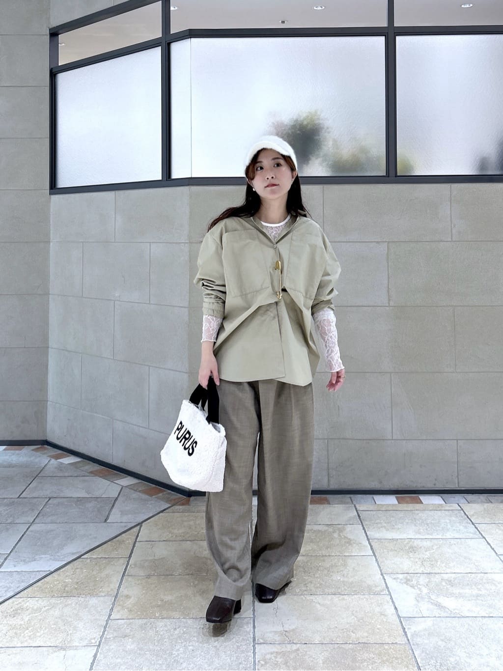 よねさんの「INDIVI｜レースストレッチカットソー」を使ったコーディネート