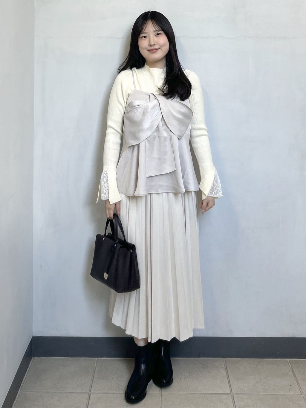 sayaさんの「OPAQUE.CLIP｜サテンキャミブラウス【洗濯機OK】」を使ったコーディネート
