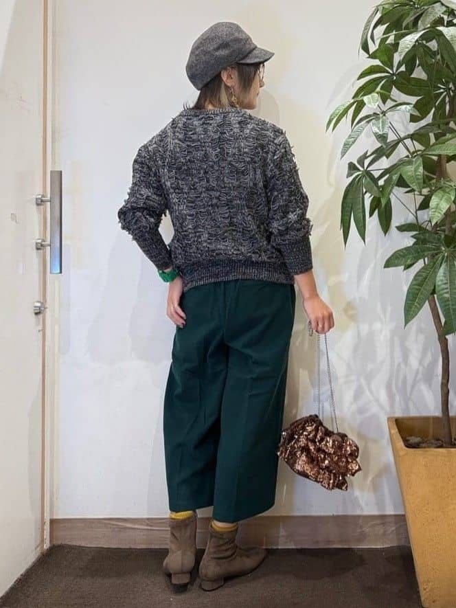 misakiさんの「SHOO･LA･RUE｜【S-LL】大人も着やすいシックなカラー 主役級フリンジニット」を使ったコーディネート