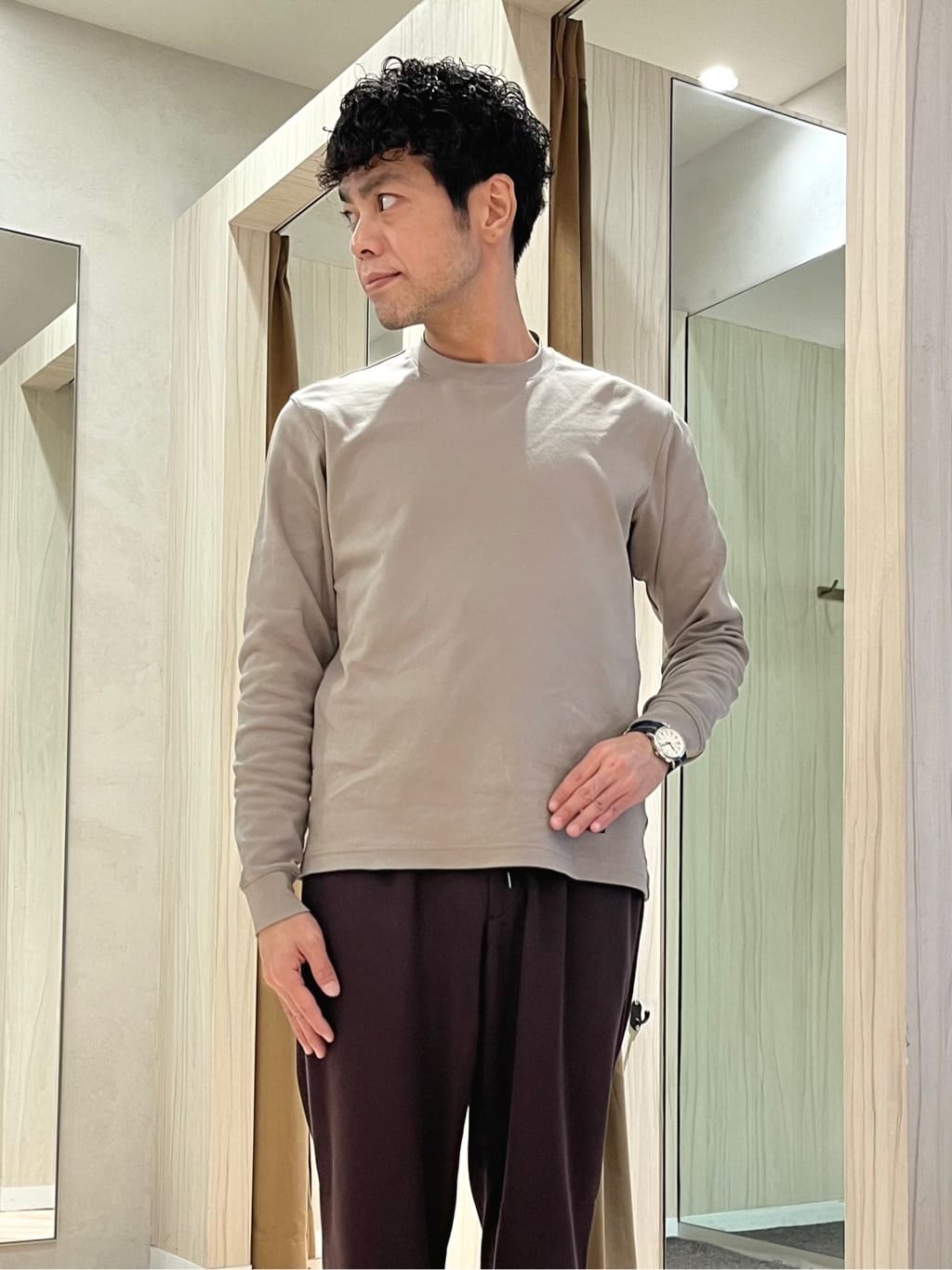 URAさんの「TAKEO KIKUCHI｜【JUST ONE LAYER】ダウンファブリックZIPパーカー」を使ったコーディネート