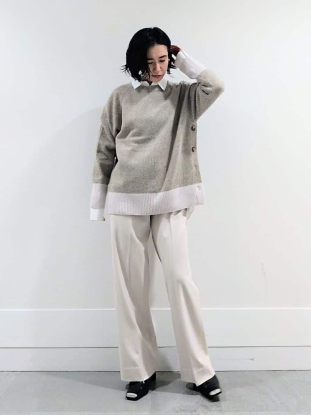 ミズタさんの「UNTITLED｜【重ね着もおすすめ/洗える】ウールカシミヤ クルーネックニット」を使ったコーディネート