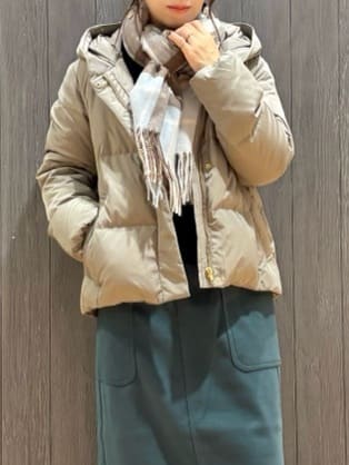 meiさんの「SHOO･LA･RUE｜【撥水/洗える】ショートフーディーダウン」を使ったコーディネート