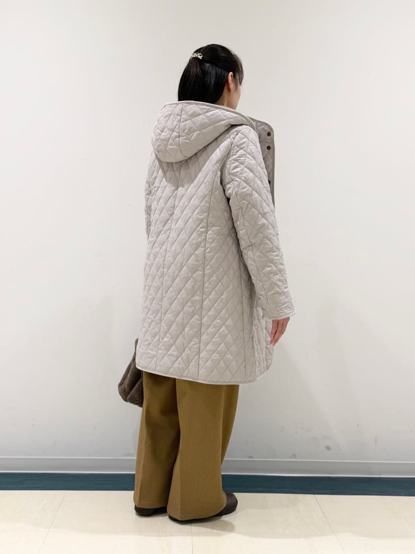 あんづさんの「SHOO･LA･RUE｜【S-LL】大人も着やすいシックなカラー 主役級フリンジニット」を使ったコーディネート