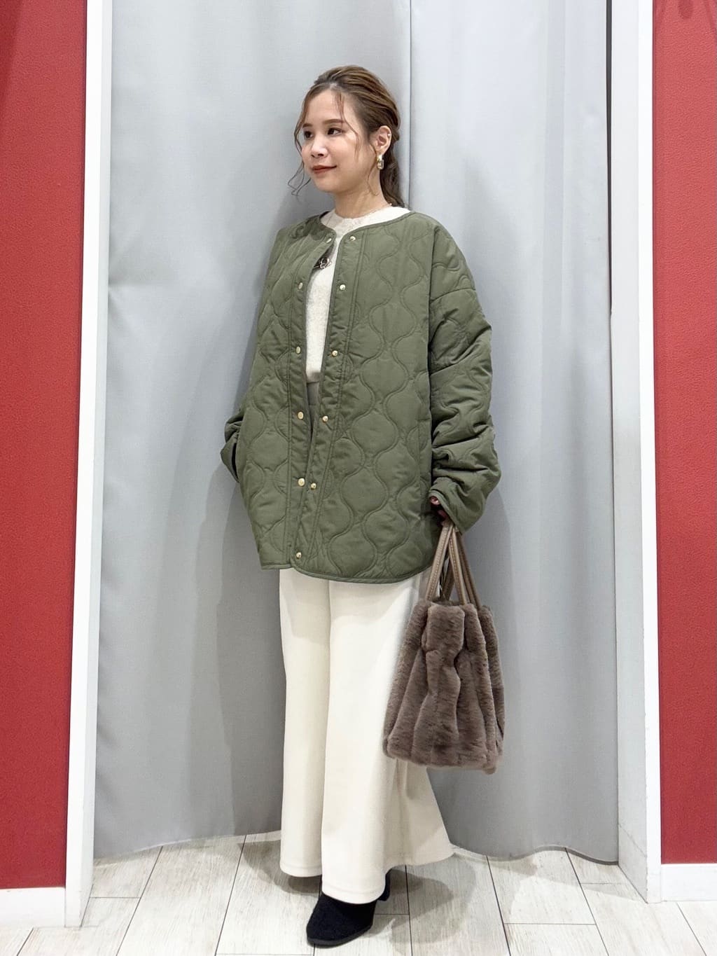 shioさんの「SHOO･LA･RUE｜【洗濯機可】美脚見え あったか圧縮ニット ガウチョパンツ」を使ったコーディネート