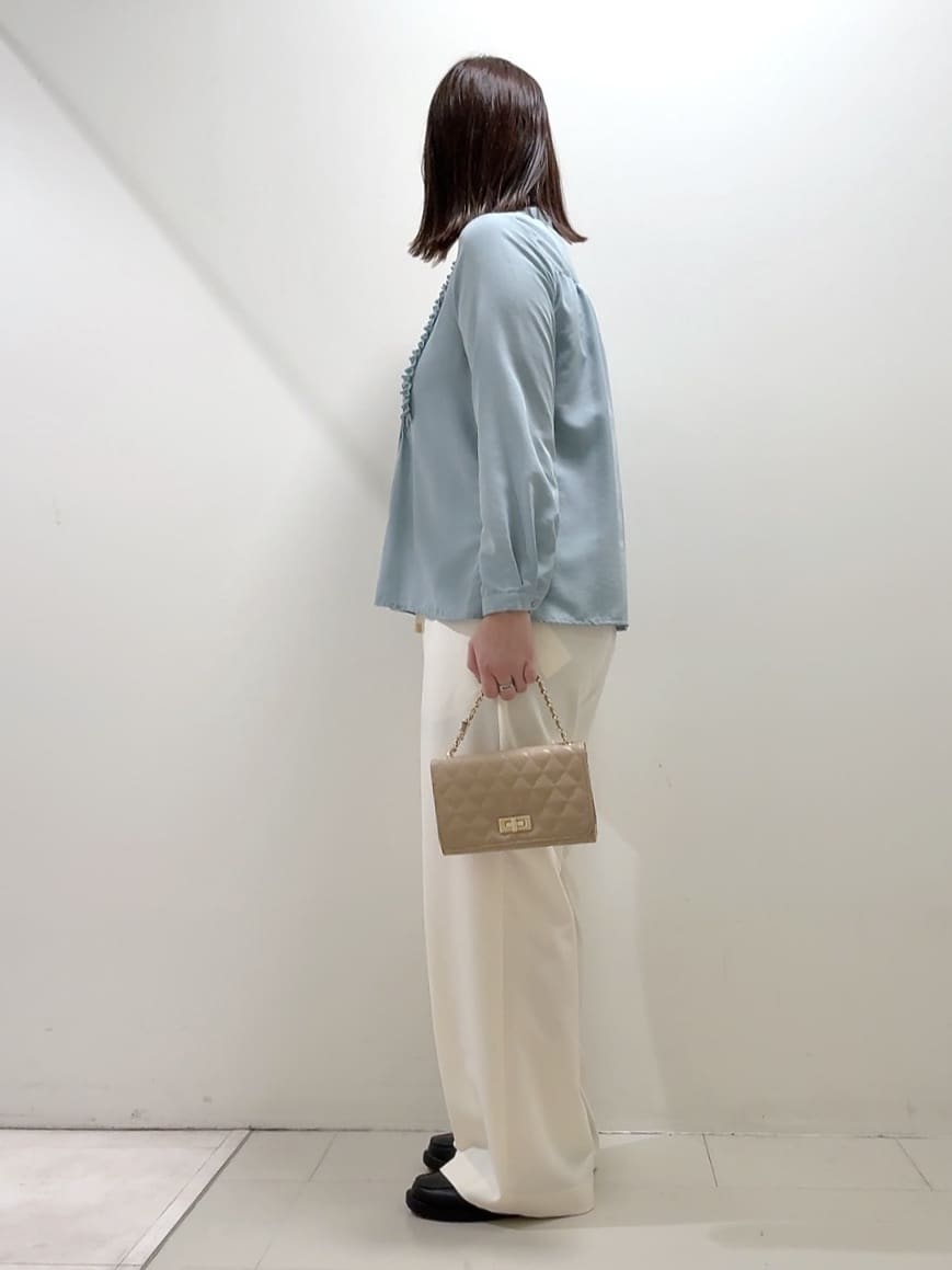 YUIさんの「UNTITLED｜【スタイリッシュ／オンオフ兼用】ウールチェスターコート」を使ったコーディネート