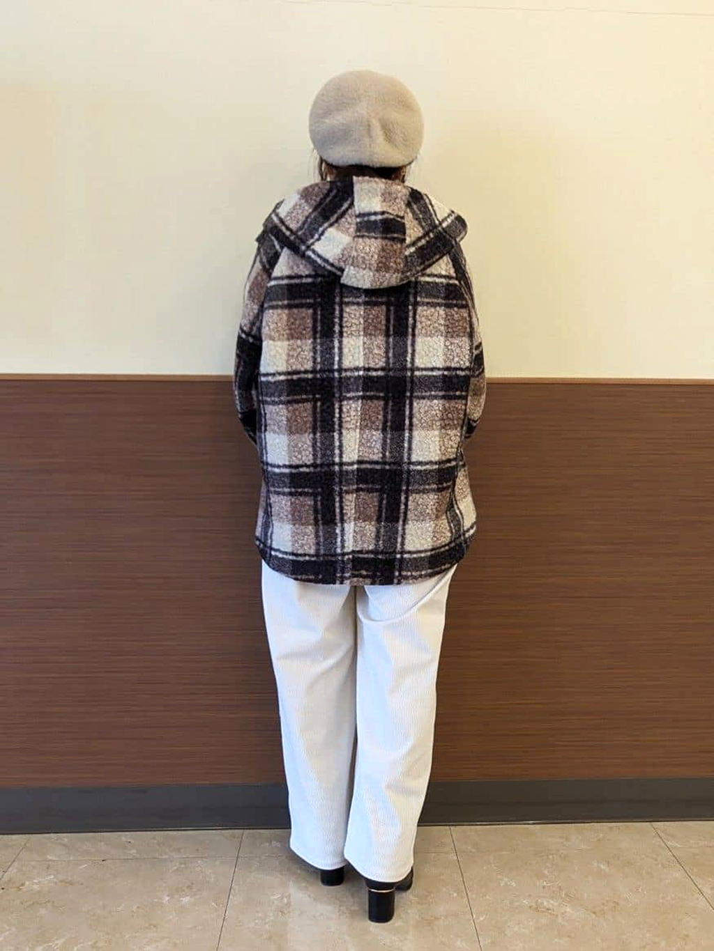 syu*さんの「SHOO･LA･RUE｜【洗濯機可/S-LL】上品にキラリと華やぐ スパンコールニット」を使ったコーディネート
