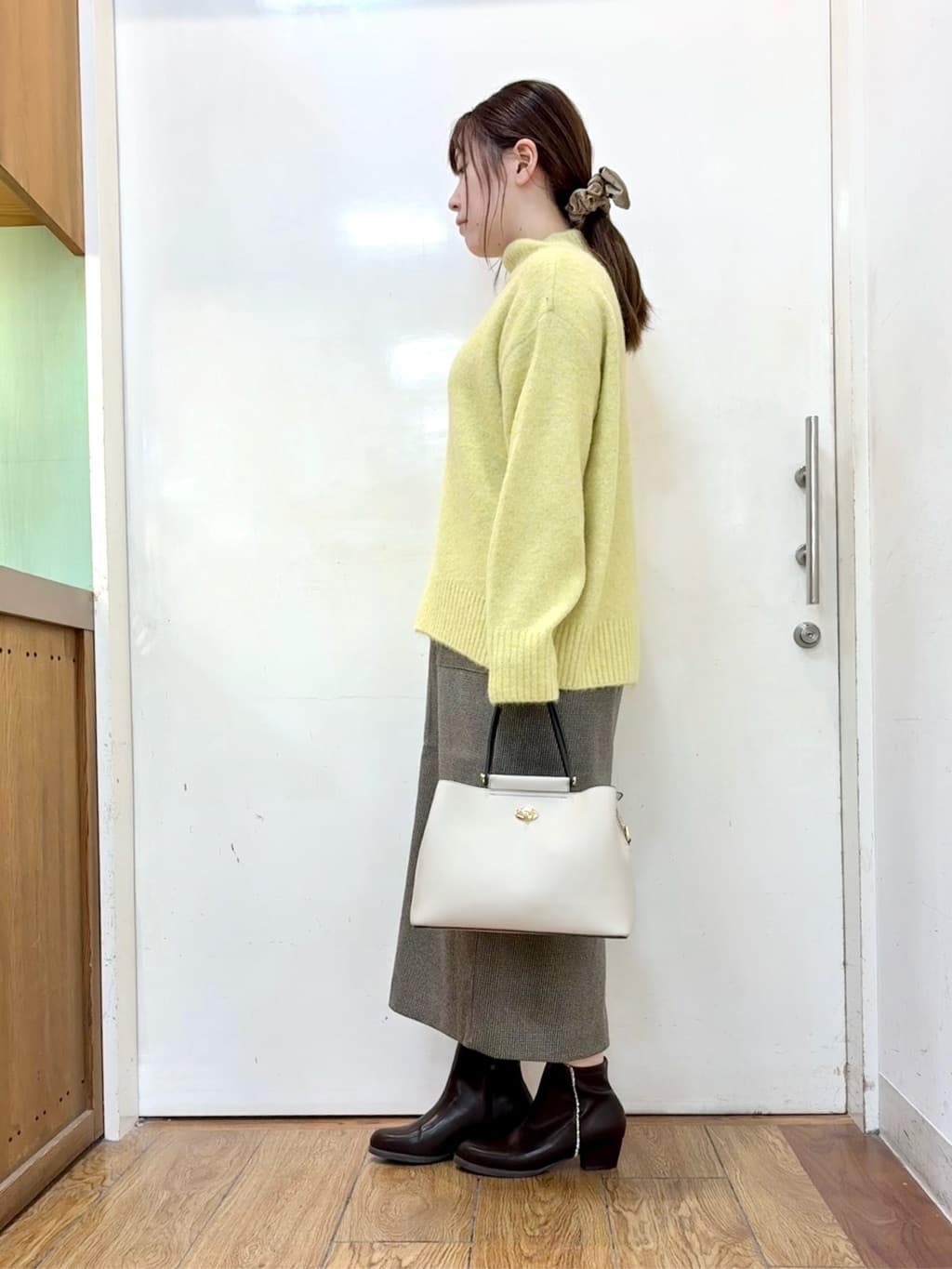 だいわさんの「SHOO･LA･RUE｜キラキラバックストレッチブーツ」を使ったコーディネート