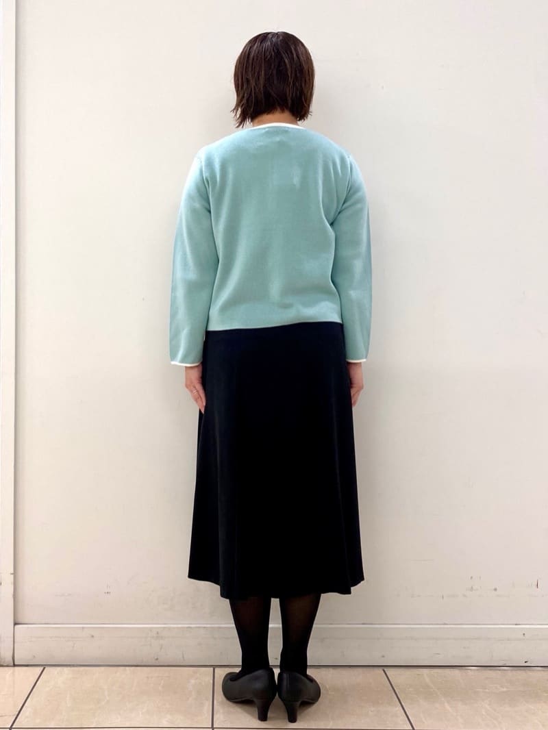 ksmさんの「Reflect｜【秋映え／単品使い◎／すっきり見え】ブローチ付きニットアンサンブル」を使ったコーディネート