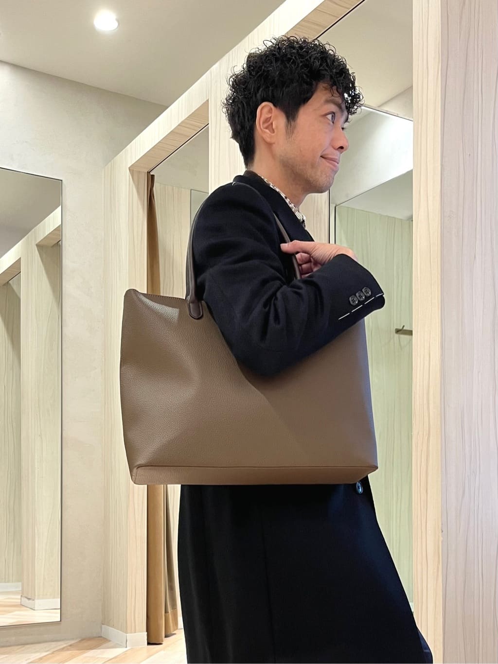 URAさんの「TAKEO KIKUCHI｜カシミヤブレンド ビーバー調チェスターコート」を使ったコーディネート