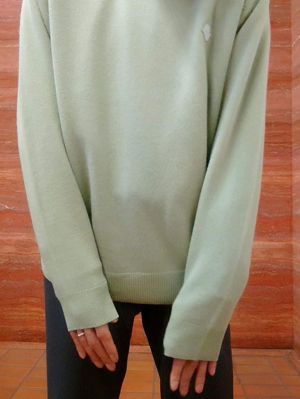 かしげるさんの「TAKEO KIKUCHI｜【Air Palette Knit】ワンポイント カラーニット プルオーバー」を使ったコーディネート