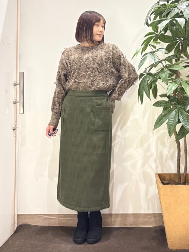 TOWAさんの「SHOO･LA･RUE｜【S-LL】大人も着やすいシックなカラー 主役級フリンジニット」を使ったコーディネート