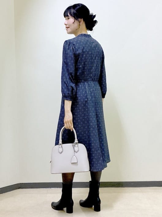 beni_gingerさんの「Reflect｜【きちんと見え／通勤／セレモニーにおすすめ◎】ドット&times;ダイヤ柄ワンピース」を使ったコーディネート