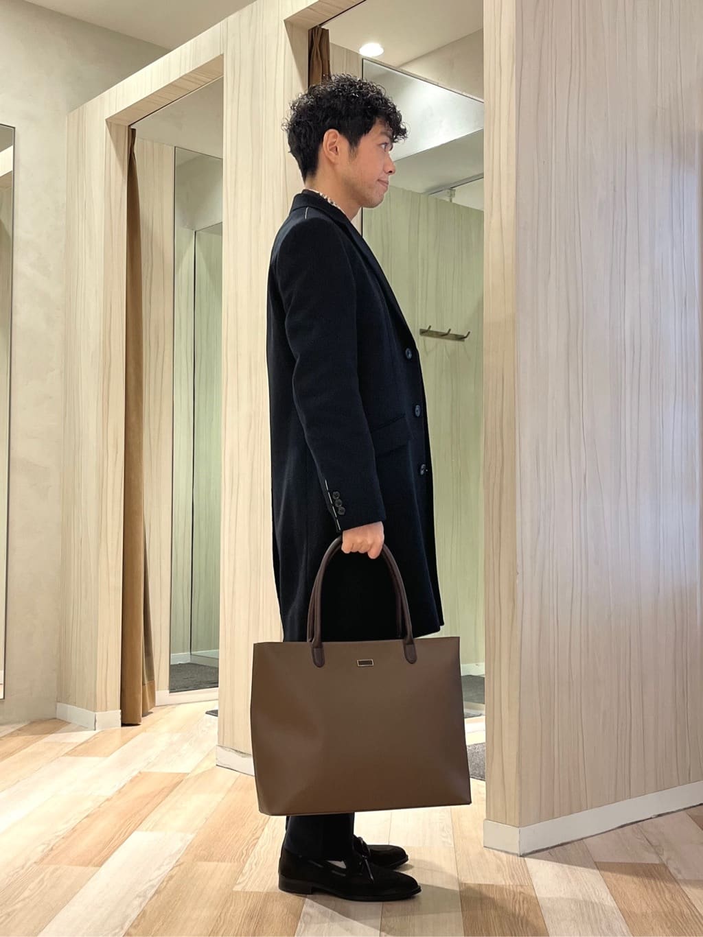 URAさんの「TAKEO KIKUCHI｜カシミヤブレンド ビーバー調チェスターコート」を使ったコーディネート