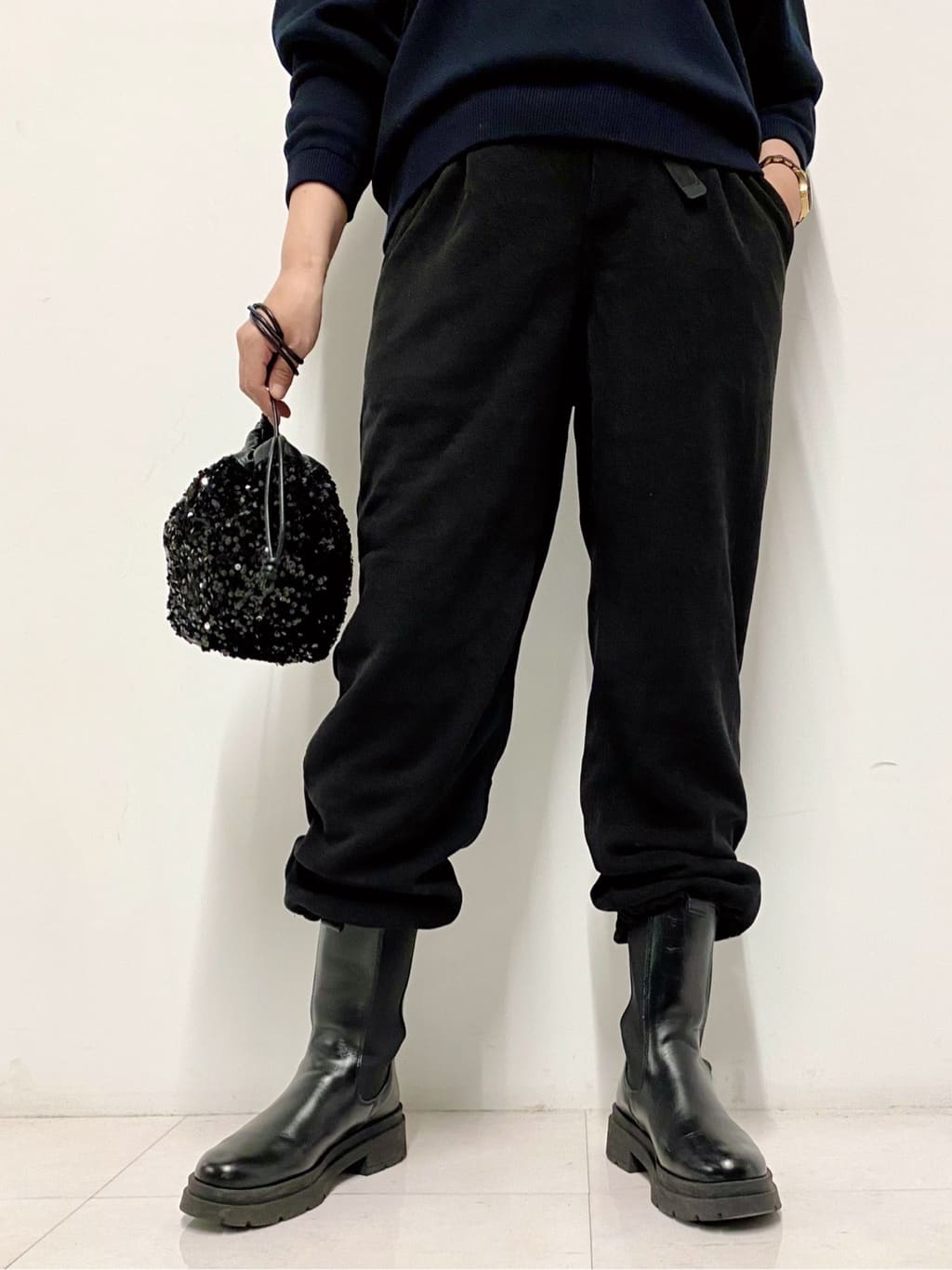 Sawaguchiさんの「DRESSTERIOR｜スパンコール2WAY巾着バッグ」を使ったコーディネート