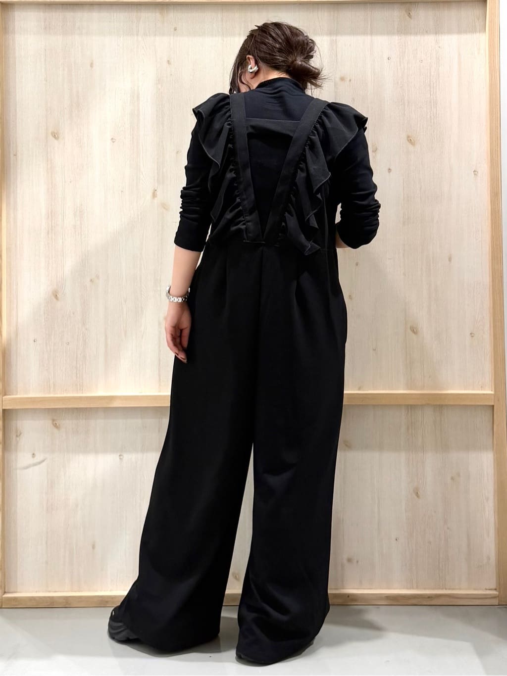 nanaさんの「THE SHOP TK｜前後で印象が変わる ドッキングノーカラージャケット」を使ったコーディネート