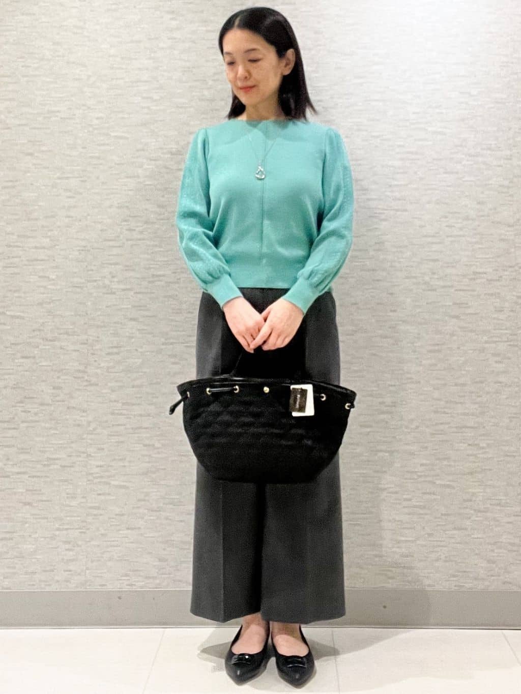 marikoさんの「Reflect｜【腰周りすっきり◎】ワイドクロップドパンツ」を使ったコーディネート