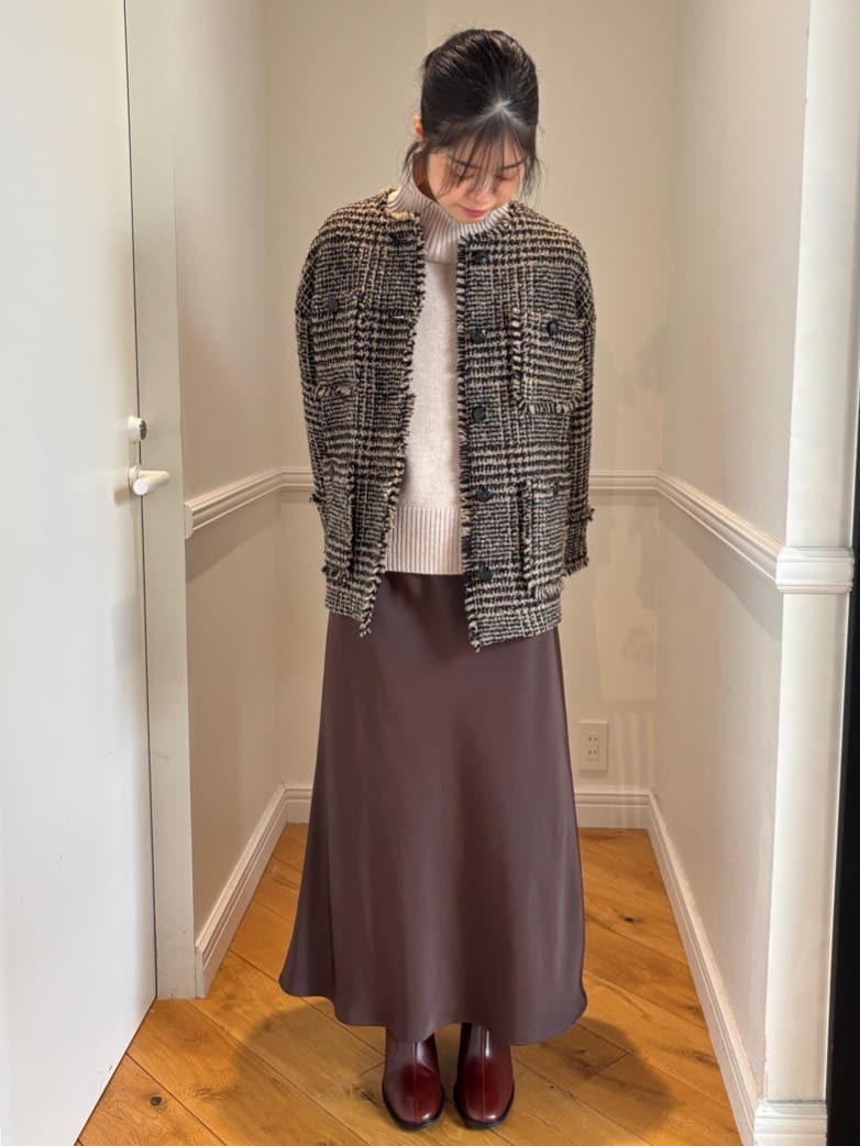 pupiさんの「DRESSTERIOR｜ストレッチヴィンテージサテンナロースカート」を使ったコーディネート